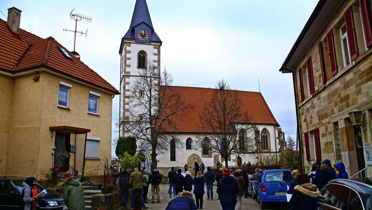  Mit einem Gottesdienst hat die Gemeinde Baltmannsweiler die Sanierung der Aegidiuskirche gefeiert. Monatelang war der Turm eingerüstet. Ganz abgeschlossen sind die Arbeiten aber noch nicht. 