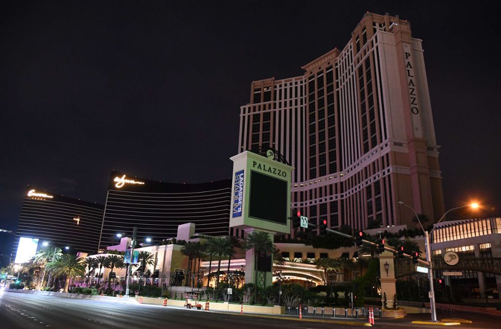 Auf der bekanntesten Straße der Party-Stadt, dem Las Vegas Strip, tummeln sich täglich bis zu 120 000 Touristen. Nun ist die Millionen-Stadt verwaist.
