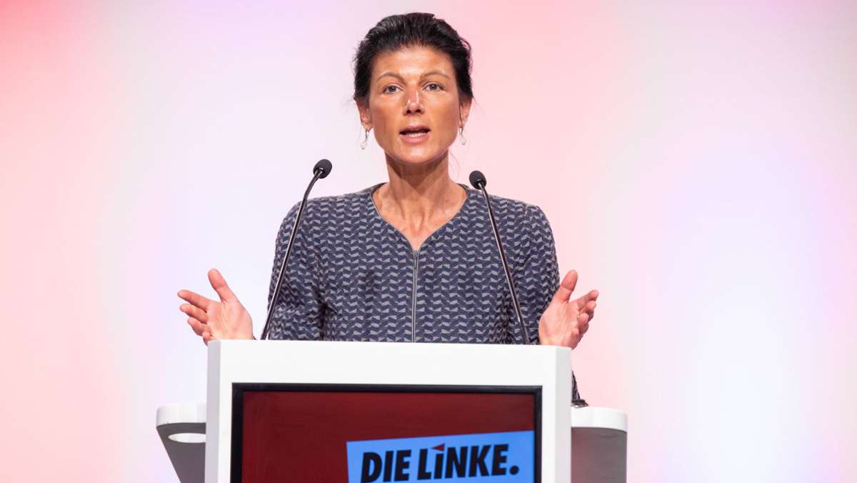  Sahra Wagenknecht stellt sich mit ihrem neuen Buch „Die Selbstgerechten“ gegen die Tendenzen in ihrer eigenen Partei. Trotzdem will sie für Die Linke wieder in den Bundestag. 