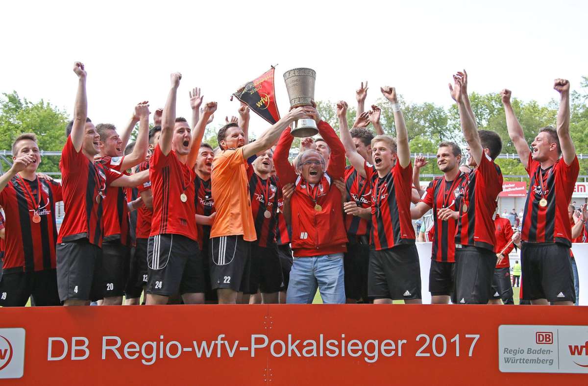 Mit 3:1 gewann der damalige Landesligist SF Dorfmerkingen bei den Stuttgarter Kickers.