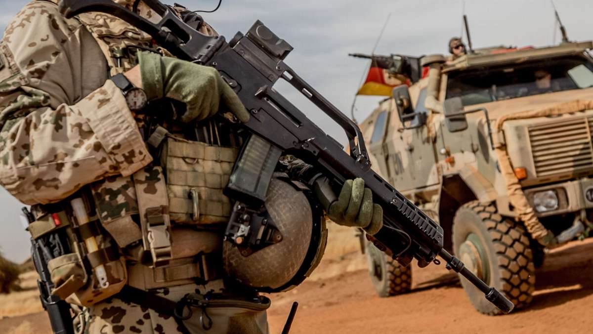  Malis Militärregime steht offenbar kurz vor der Unterzeichnung einer Vereinbarung mit einer berüchtigten russischen Söldnergruppe. Was bedeutet das für die Mission der Bundeswehr? 