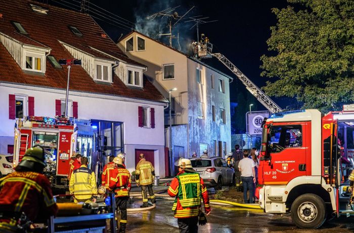 Feuerwehrmann bei Brand in Hochdorf verletzt