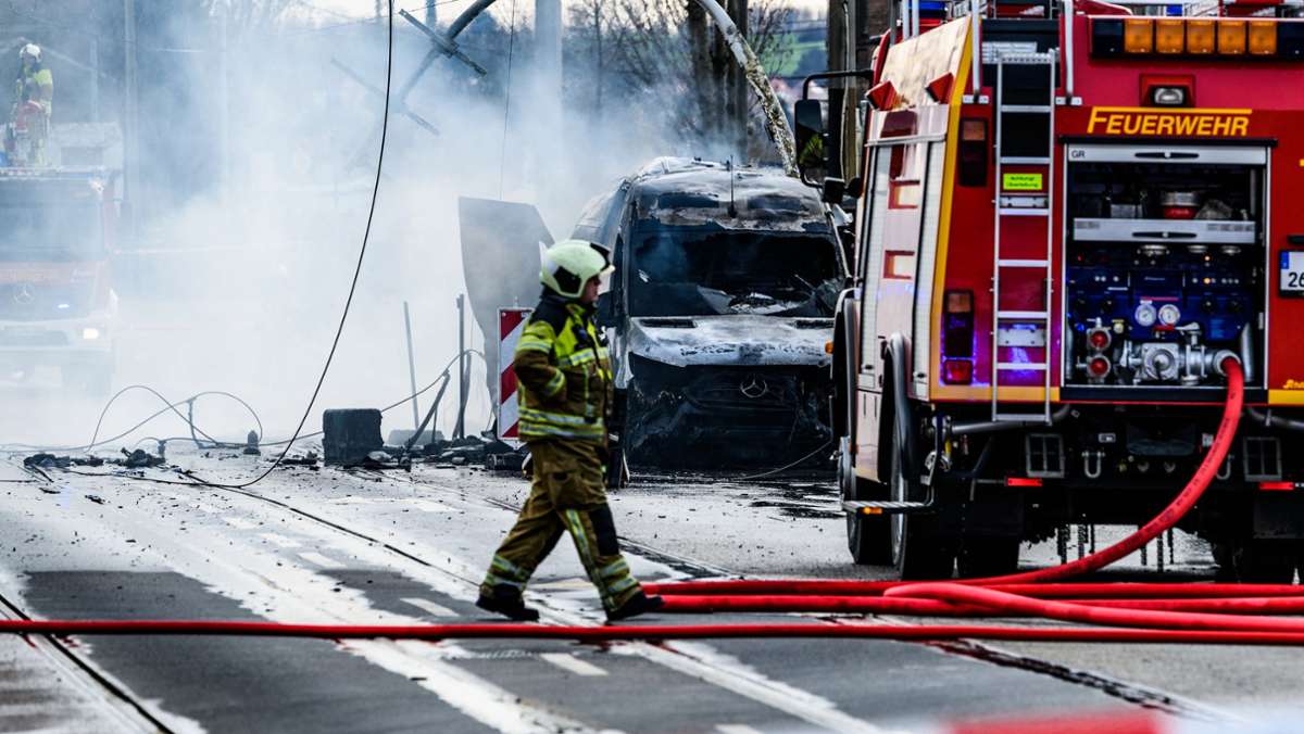 Dresden: Explosionen   nach Brand an Gasleitung