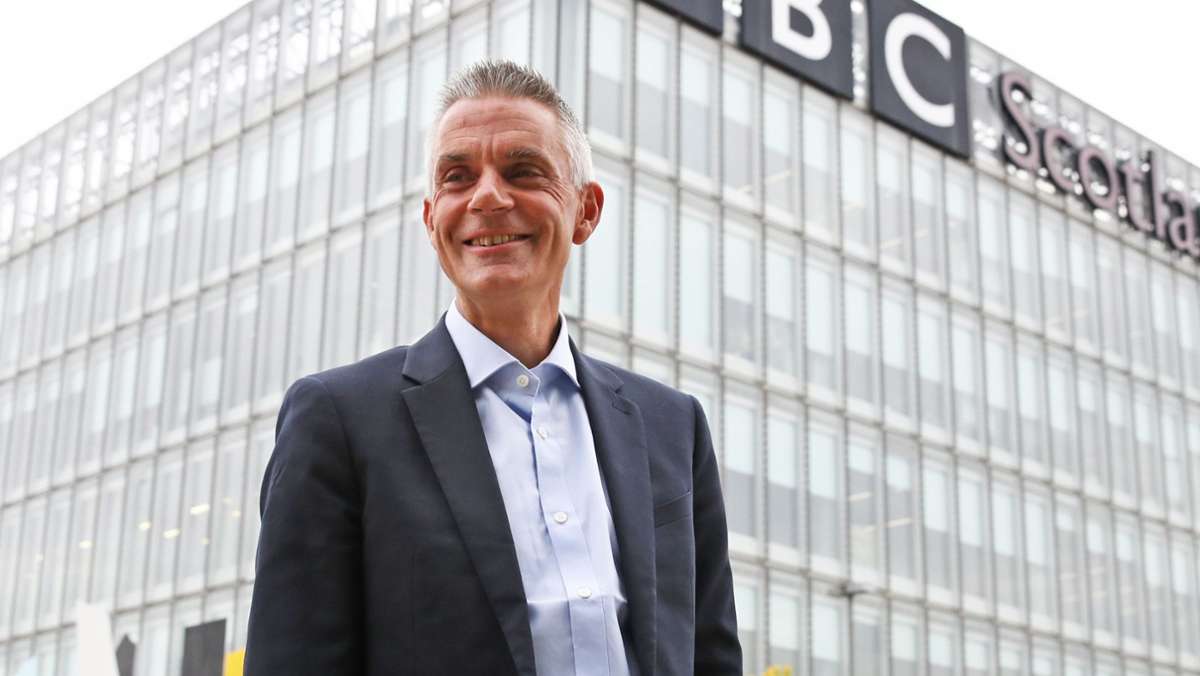  Großbritanniens Konservative haben die BBC, die den Brexit sehr kritisch begleitete, massiv unter Druck gesetzt. Ganz frisch ist nun ein neuer, konservativer BBC-Chef im Amt: Tim Davie. An ihn heften sich Ängste und Hoffnungen. 