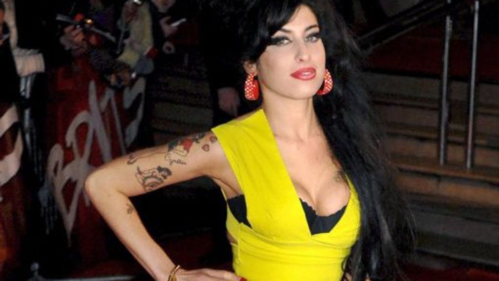 Amy Winehouse: Das Denkmal hat sogar ihre Frisur