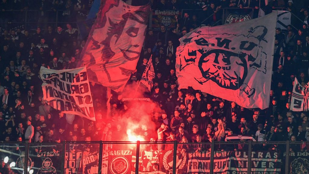 Pyro-Würfe in Europa League: Eintracht Frankfurt droht im Viertelfinale Fan-Ausschluss