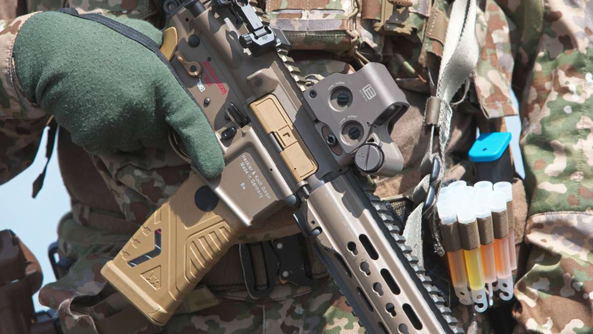 Waffenhersteller in Baden-Württemberg: Heckler &Koch macht mehr Gewinn