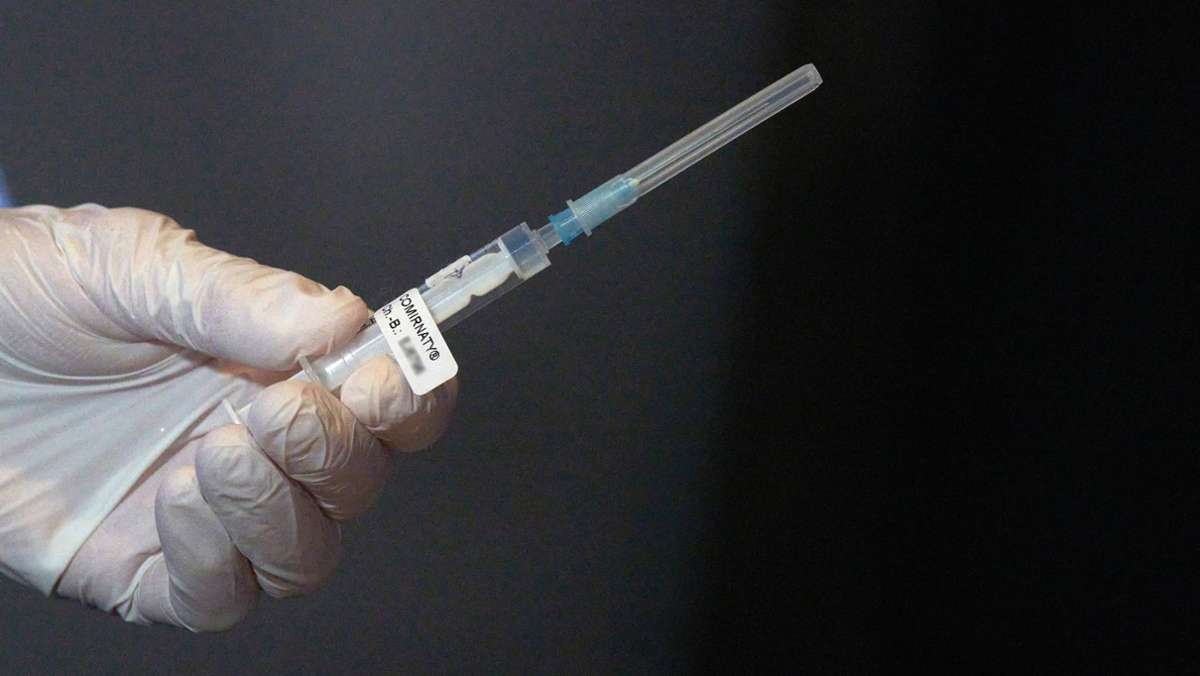 Coronavirus in Deutschland: Zahlen steigen - Einschränkungen für Ungeimpfte drohen