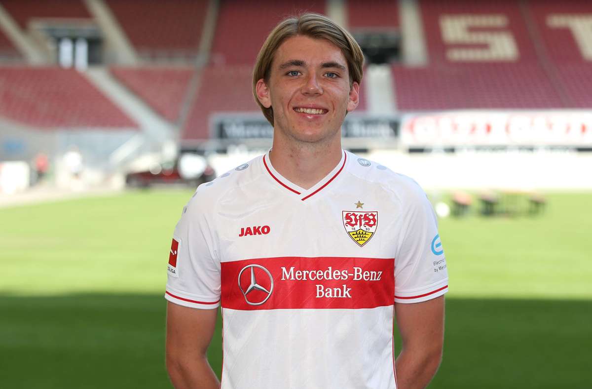 Luca Mack (21, def. Mittelfeld, Vertrag bis 2022): Schaffte sein Bundesligadebüt, kam aber vornehmlich beim VfB II zum Einsatz. Muss den nächsten Schritt machen, war bereits letzten Sommer Wechselkandidat. Tendenz: Findet sich ein passender Club, wird Mack verliehen.