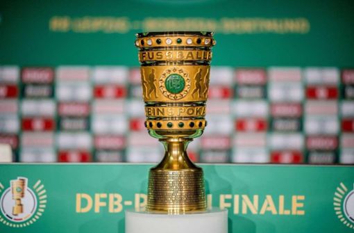 Das Objekt der Begierde – der DFB-Pokal. Foto: imago/motivio