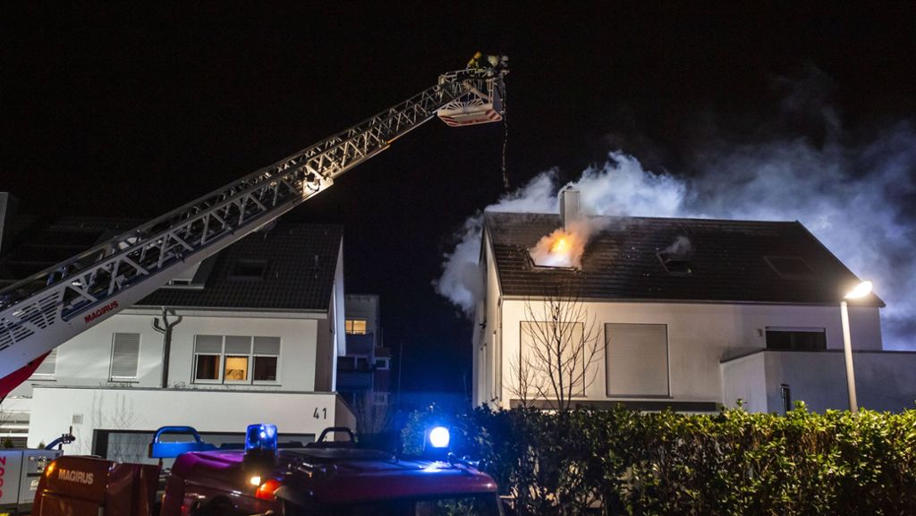 Waiblingen: Nach Dachstuhlbrand lodert Feuer erneut auf