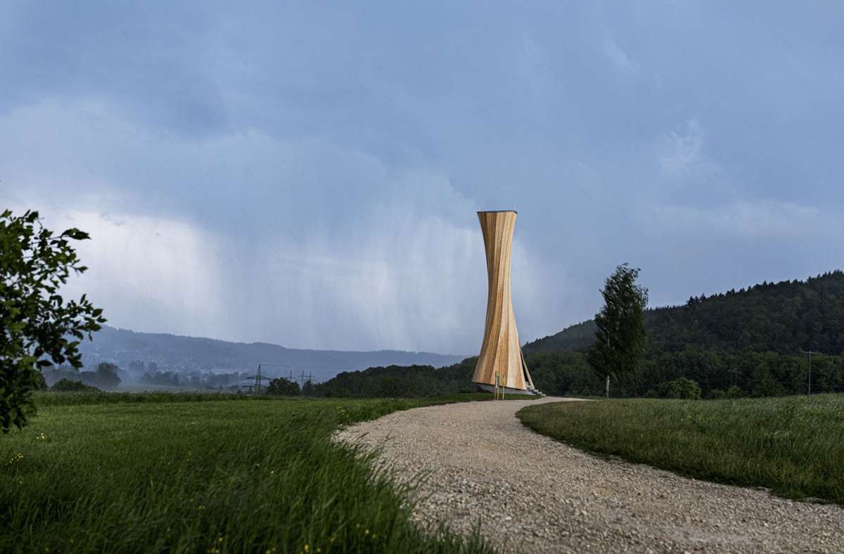 Überregionales Interesse hat das Architekturprojekt „16 Stationen“ geweckt. Hervorzuheben ist der Turm in Urbach und seine moderne Bauweise mit Sperrholz.