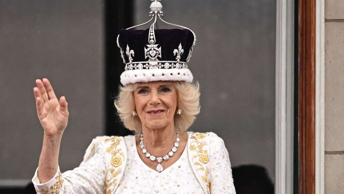 Krönungskleid von Königin Camilla: Ihre  Kinder,  Enkel und Hunde hatte sie ganz nah bei sich