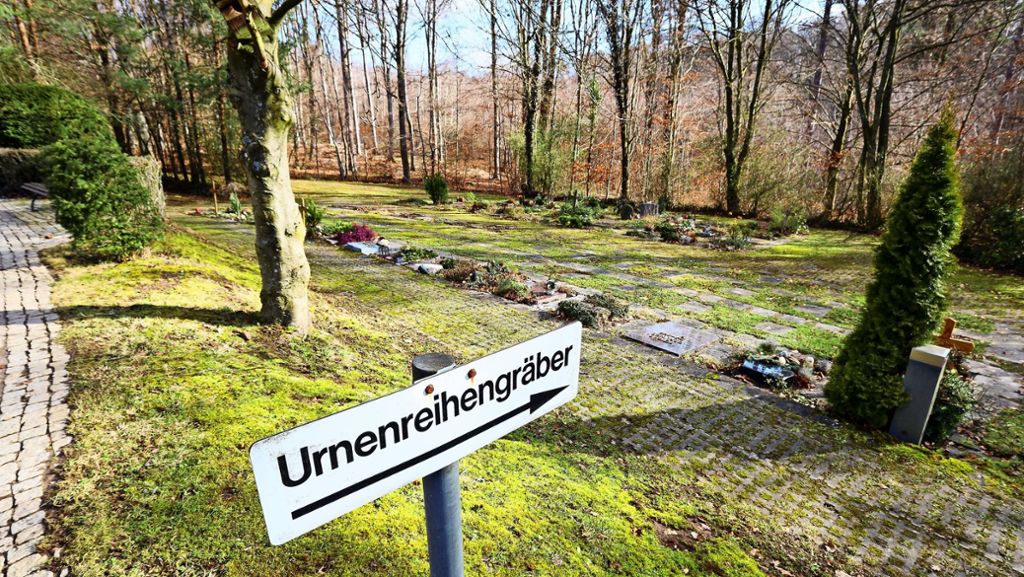 Verwaltungsakt in Gerlingen: Freigehaltene Fläche für  Waldfriedhof bleibt ein Wald